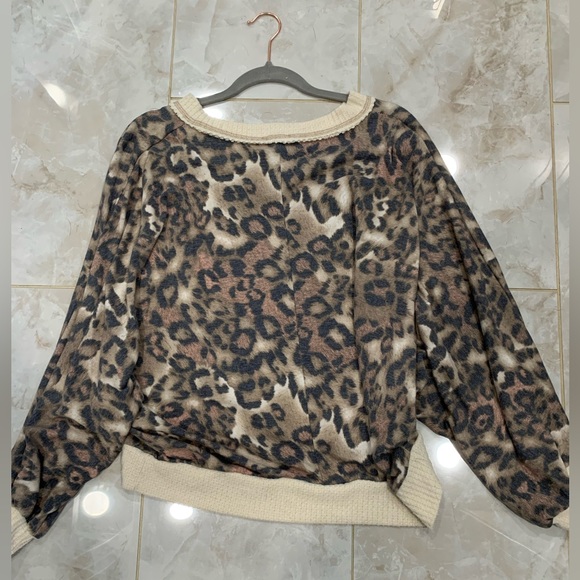 White Birch Leopard Long Sleeve - Picture 2 of 4